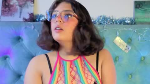 Paola Lyon online show from January 6, 6:22 pm