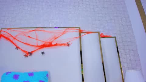 Paola  online show from October 31, 10:16 am