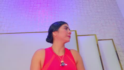 Snapshot of paolaa_rodriguez chatting on June 16, 11:35 am Paola online show from June 16, 11:35 am