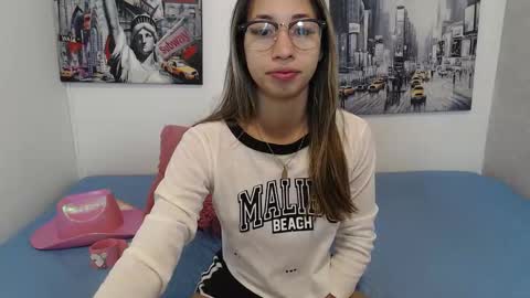 Snapshot of paolabotero chatting on January 6, 12:09 pm Paola online show from January 6, 12:09 pm