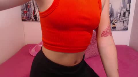 Snapshot of paolabotero chatting on April 11, 11:47 am Paola online show from April 11, 11:47 am