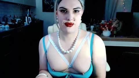 Sarina Williams online show from December 15, 11:14 am