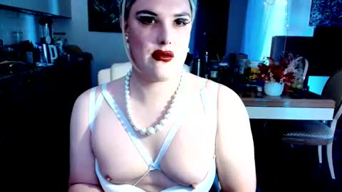 Sarina Williams online show from May 21, 10:00 am