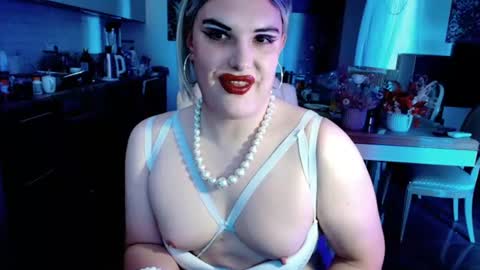 Sarina Williams online show from June 23, 10:13 am