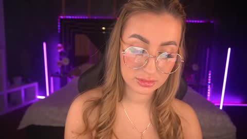 Lia online show from February 9, 7:19 pm