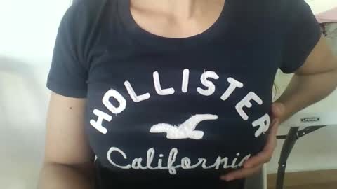 Snapshot of paolamz10 chatting on February 11, 11:43 pm paolamz10 online show from February 11, 11:43 pm