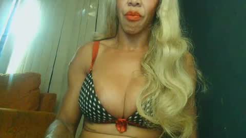 Snapshot of paolla_23cm chatting on July 1, 7:02 pm PAOLLA 23CM online show from July 1, 7:02 pm