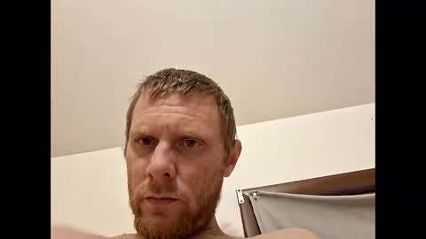 papapfouts online show from March 27, 7:47 am