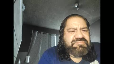 Snapshot of papi_2375 chatting on November 18, 3:01 am papi_2375 online show from November 18, 3:01 am