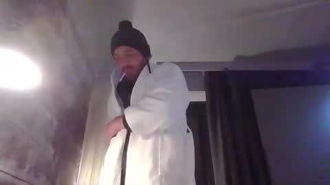 Snapshot of papi_chul0420 chatting on March 5, 12:38 am papi_chul0420 online show from March 5, 12:38 am