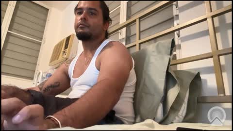 Snapshot of papiipr185 chatting on January 16, 5:00 am PapiiPR185 online show from January 16, 5:00 am