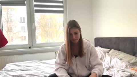 papriefert online show from January 12, 11:04 am