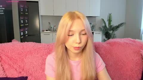 Melena online show from April 3, 8:34 am