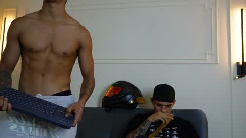 Ryan And Casper online show from January 17, 11:07 pm