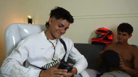 Ryan And Casper online show from February 7, 12:20 am