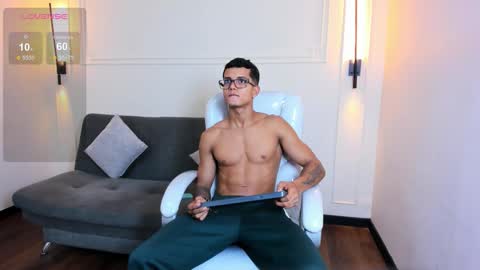 Ryan And Casper online show from November 10, 9:14 pm