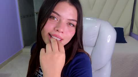 Amy and my doll online show from January 3, 3:49 am