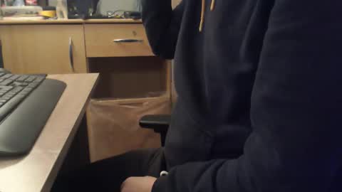 Sascha online show from November 11, 6:02 am