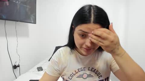 pareja_curiosa19 online show from November 1, 8:00 pm