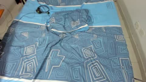 sara and andreu online show from December 12, 9:15 pm