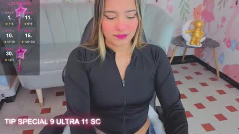 PARIS  online show from February 11, 3:33 am