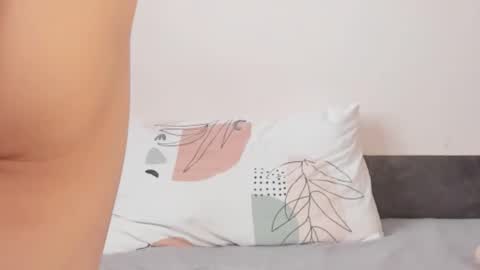 Snapshot of paris_hilt_on chatting on December 13, 3:38 am Sasha online show from December 13, 3:38 am