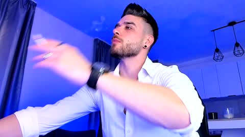 Snapshot of paris_lock chatting on January 2, 7:23 am Paris online show from January 2, 7:23 am