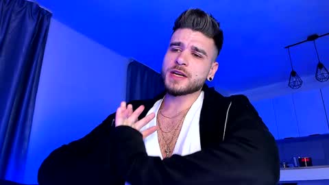 Snapshot of paris_lock chatting on January 6, 5:38 pm Paris online show from January 6, 5:38 pm