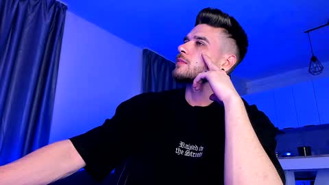 Snapshot of paris_lock chatting on January 21, 9:36 pm Paris online show from January 21, 9:36 pm