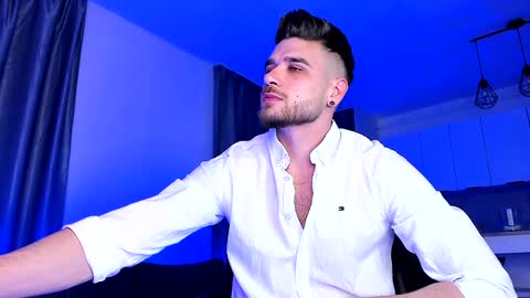 Snapshot of paris_lock chatting on February 1, 8:58 pm Paris online show from February 1, 8:58 pm