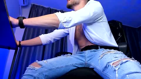 Snapshot of paris_lock chatting on February 8, 11:24 pm Paris online show from February 8, 11:24 pm