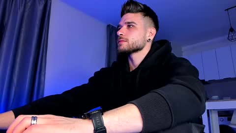 Snapshot of paris_lock chatting on February 13, 4:50 pm Paris online show from February 13, 4:50 pm