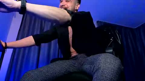 Snapshot of paris_lock chatting on February 17, 4:09 am Paris online show from February 17, 4:09 am