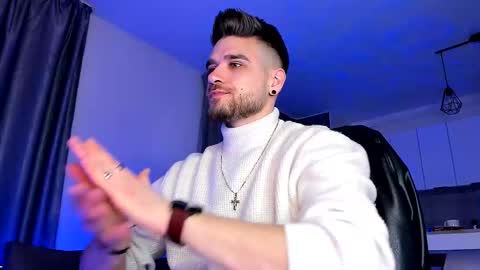 Snapshot of paris_lock chatting on February 23, 9:05 pm Paris online show from February 23, 9:05 pm