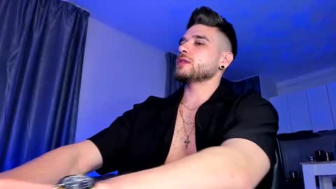 Snapshot of paris_lock chatting on February 24, 12:09 am Paris online show from February 24, 12:09 am