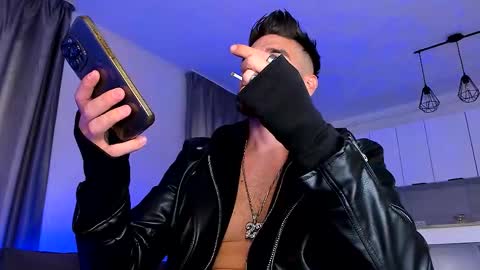 Snapshot of paris_lock chatting on September 27, 6:29 am Paris online show from September 27, 6:29 am