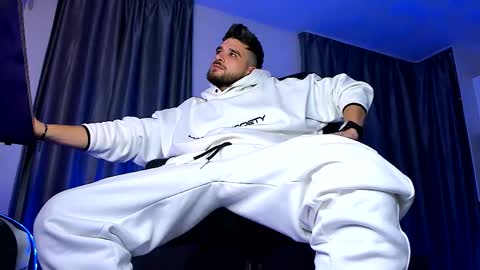 Snapshot of paris_lock chatting on October 7, 7:33 pm Paris online show from October 7, 7:33 pm