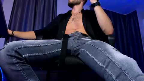 Snapshot of paris_lock chatting on October 14, 9:15 pm Paris online show from October 14, 9:15 pm