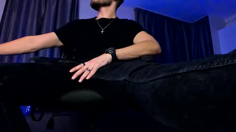 Snapshot of paris_lock chatting on October 28, 8:33 pm Paris online show from October 28, 8:33 pm