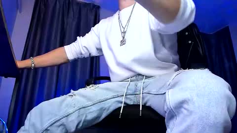 Snapshot of paris_lock chatting on November 8, 9:24 pm Paris online show from November 8, 9:24 pm