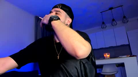 Snapshot of paris_lock chatting on November 20, 5:12 pm Paris online show from November 20, 5:12 pm