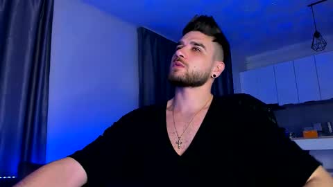 Snapshot of paris_lock chatting on December 4, 9:34 pm Paris online show from December 4, 9:34 pm