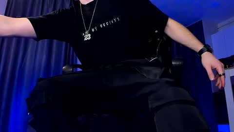 Snapshot of paris_lock chatting on January 16, 8:24 pm Paris online show from January 16, 8:24 pm