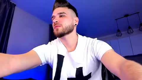 Snapshot of paris_lock chatting on January 17, 11:19 pm Paris online show from January 17, 11:19 pm