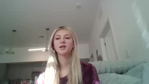 parisbaby2000 online show from October 17, 1:03 pm