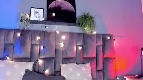 PARIS online show from February 27, 9:04 pm