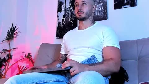 Snapshot of parker_lavine chatting on October 24, 2:08 am parker lavine online show from October 24, 2:08 am