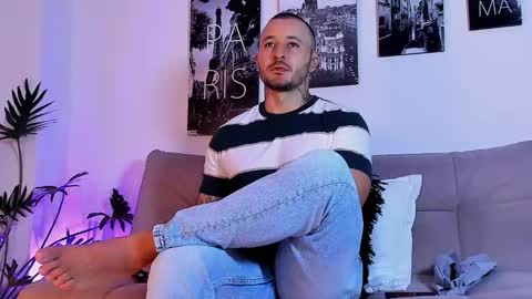 Snapshot of parker_lavine chatting on December 21, 1:02 am parker lavine online show from December 21, 1:02 am