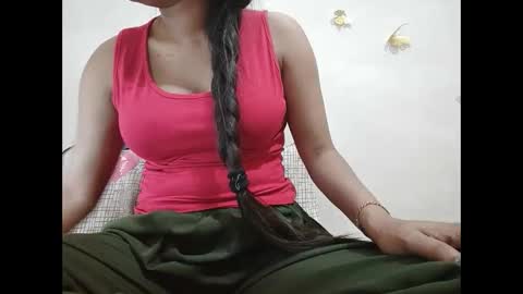 parneetu_642 online show from April 13, 3:12 am