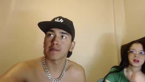 Snapshot of partywhite chatting on January 19, 6:53 pm partywhite online show from January 19, 6:53 pm